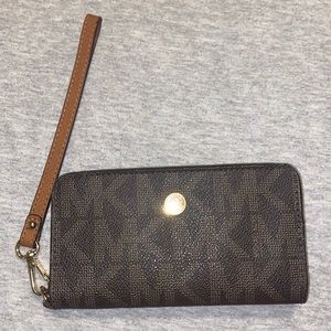 Michael Kors wristlet wallet